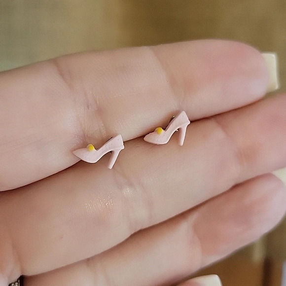 🔥LAST PAIR🔥 Tiny Shoe Ceramic Stud Earrings - Picture 5 of 7